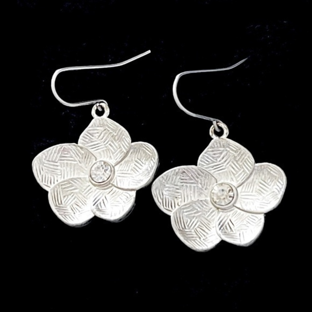 Modern Silver Flower Dangle Earrings!